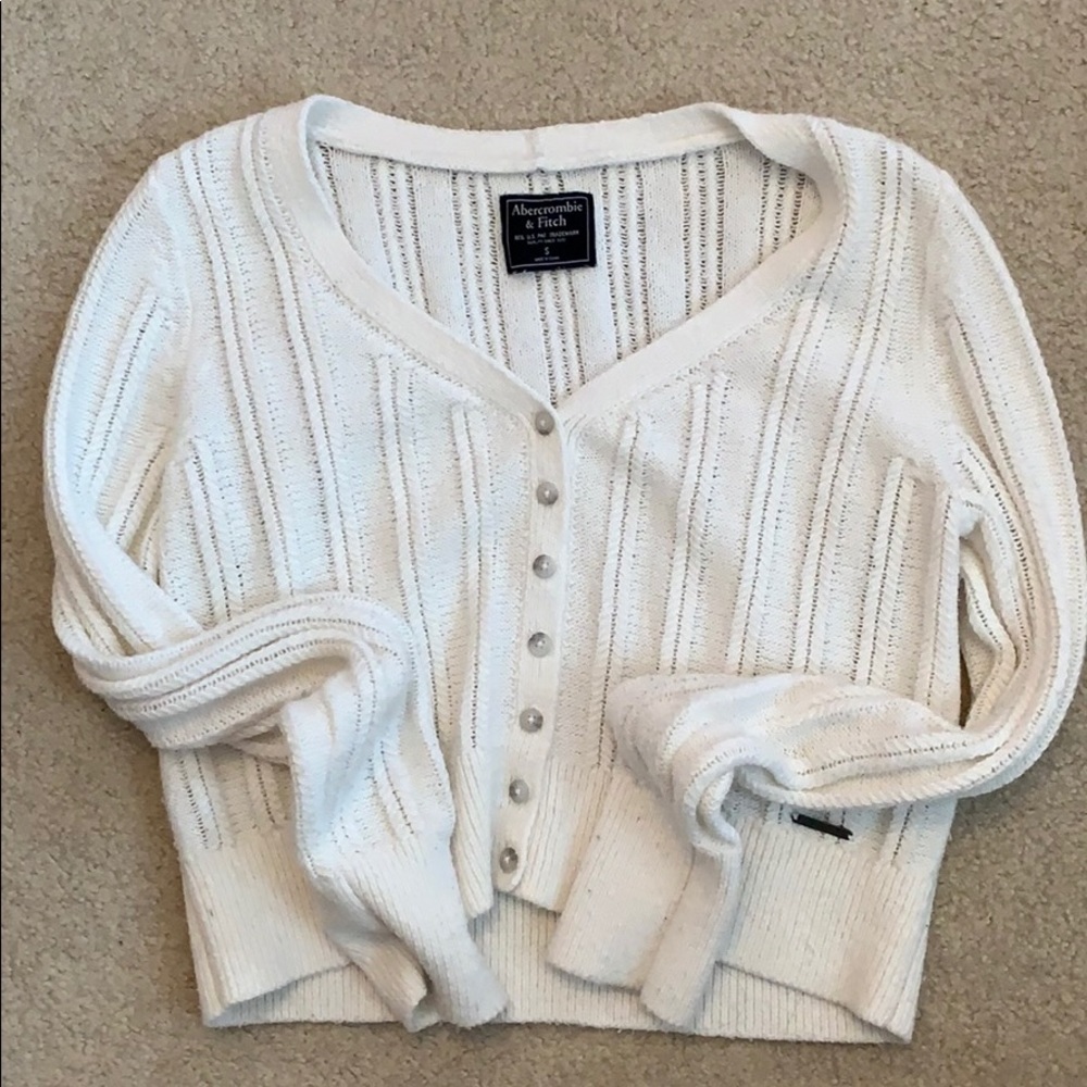 ABERCROMBIE AND FITCH SWEATER